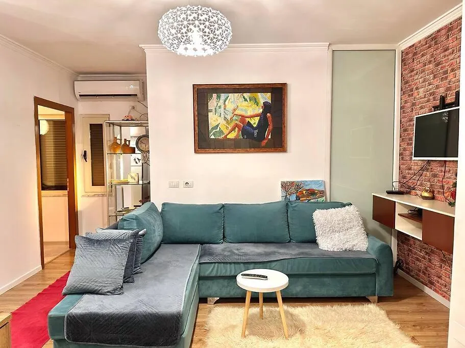 Family Living Tirana Apartment 0*,  Albania