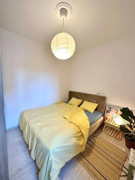 Family Living Tirana Apartment 0*,